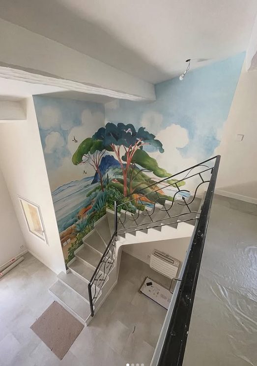 Escalier avec papier peint, Marseille