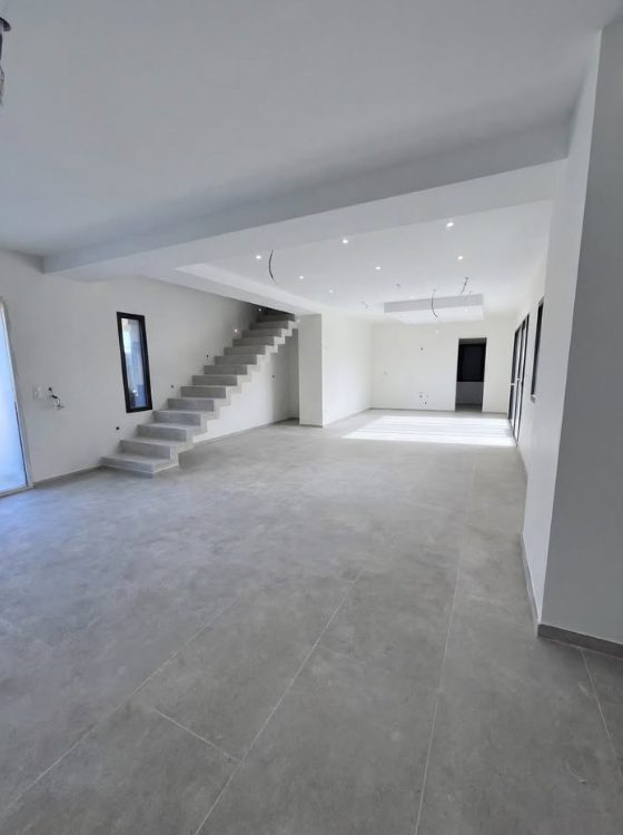 Rénovation complète d'un salon avec escalier, Cabriès